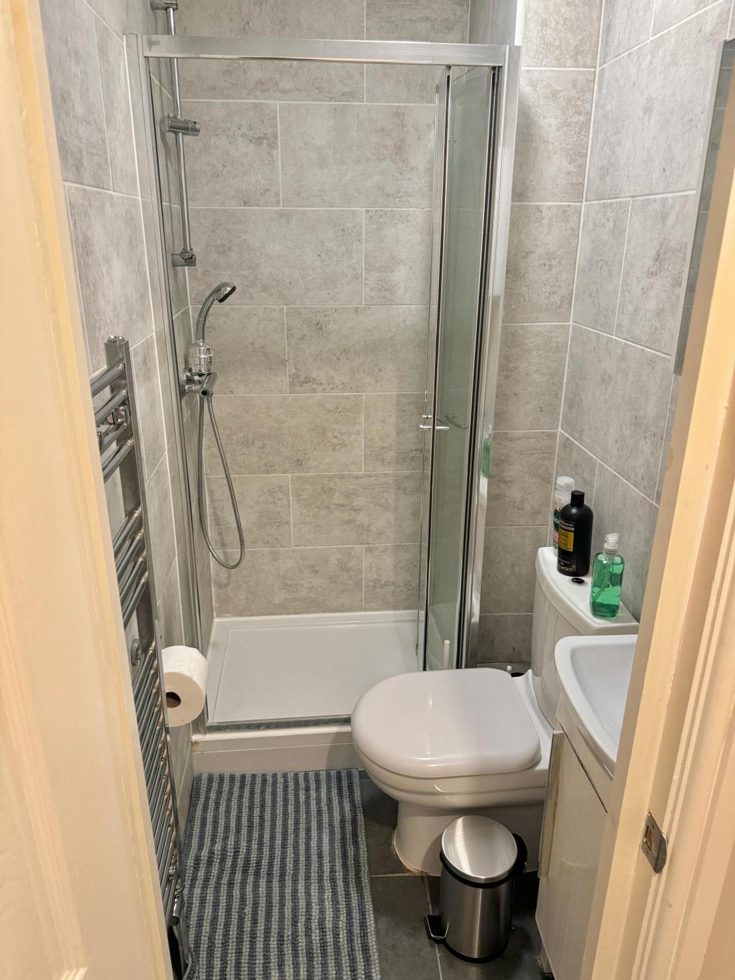 Modern En-Suite Rooms By Finsbury Park Station 8 Mins To King'S Cross By Tube ลอนดอน ภายนอก รูปภาพ